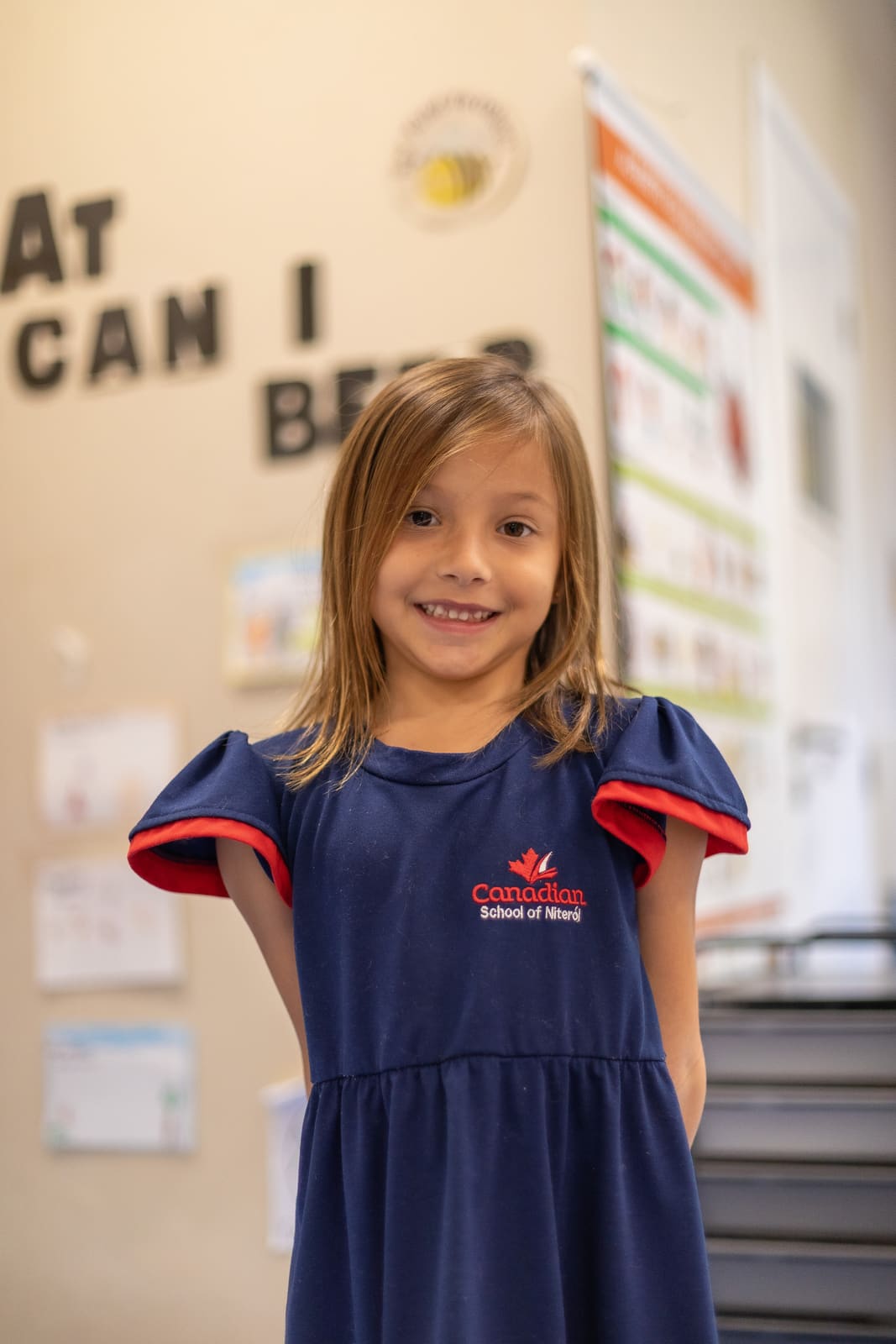 Aluna da Educação Infantil com uniforme da Canadian School de Niterói